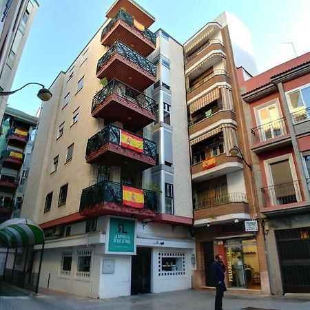 Alojamiento Plaza Chirinos Lägenhet Córdoba Exteriör bild